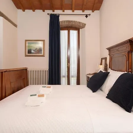 Tuscan With Pool & Hillside Views Apartman Scopeti